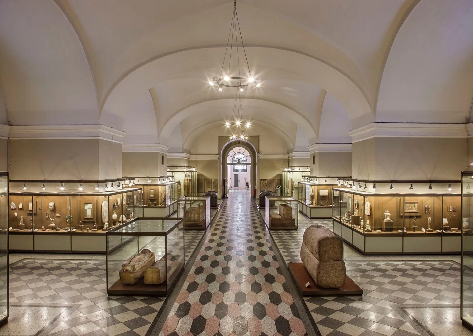 Зал древностей. Эрмитаж санкт-петербург зал древнего египта. зал древнего египта в эрмитаже. эрмитаж зал древнего египта экспонаты. эрмитаж египетский зал.