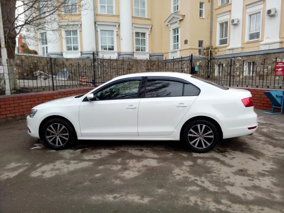 Диски фольксваген джетта r16. Фольксваген джетта 6 r16. Фольксваген джетта 6 диски 16. Диски скад на jetta 6. Диски борбет r17 фольксваген.