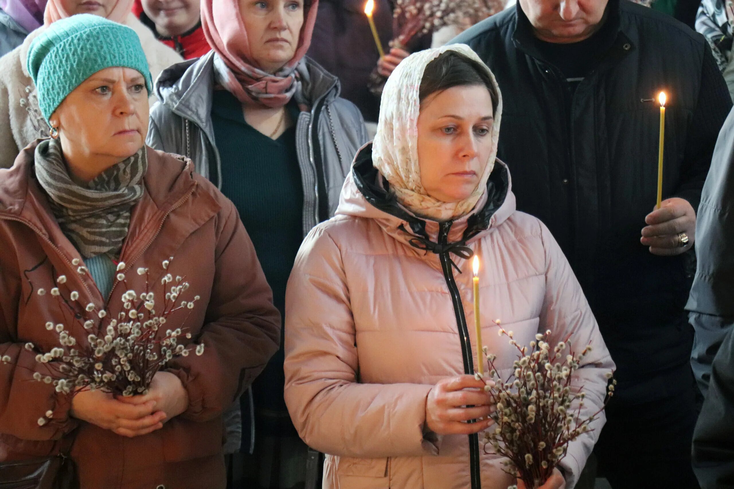 Можно ли вербное воскресенье идти на кладбище. Вербное воскресенье в 2025 году. пальмовые ветви на вербное воскресенье. вербная неделя в 2025. вход господень в иерусалим вербное воскресенье.