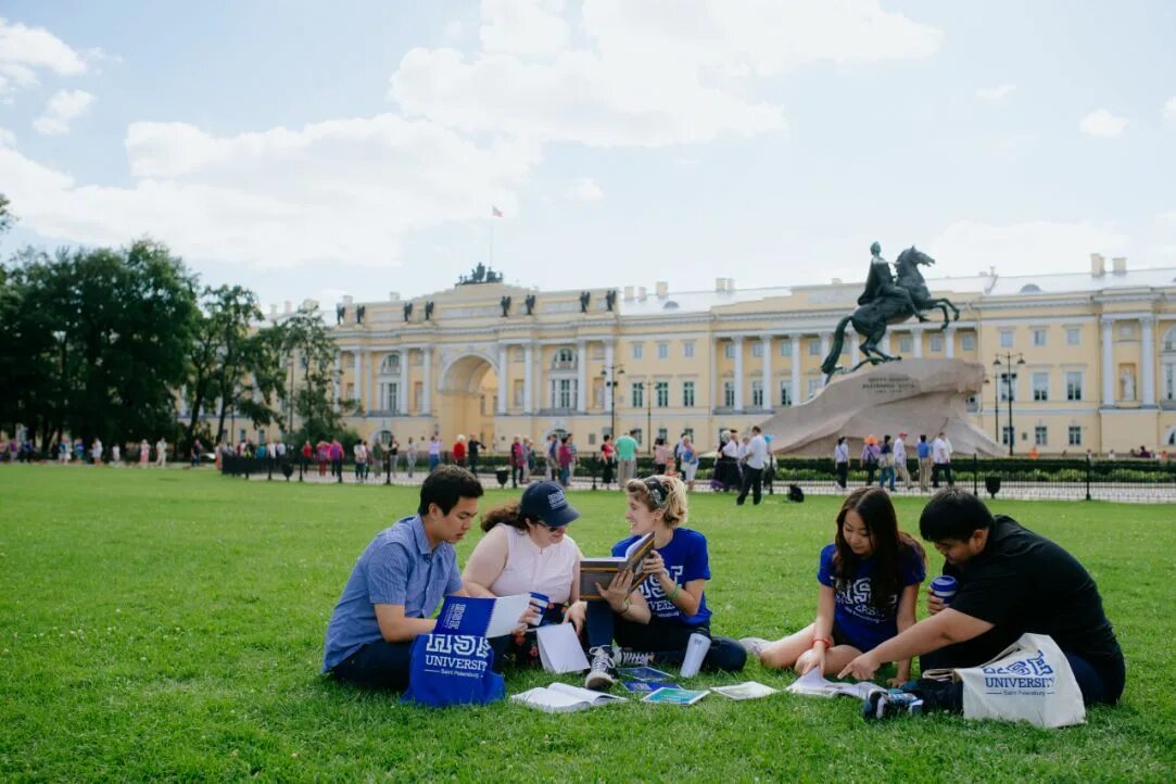 Институт вуз. Санкт-Петербург университет Санкт-Петербургский. Петербург СПБГУ. Университеты СПБ. Студенты Санкт-Петербурга.