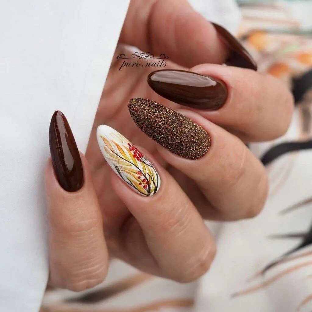 Дизайн ногтей осень 2023 год. Осенний маникюр. Ногти осень. Осенний дизайн ногтей. Красивый коричневый маникюр.