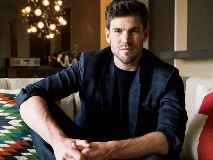 Austin Stowell. Актер Остин Стоуэлл. Морская полиция: Лос-Анджелес Остин Стоуэлл. Остин Стоуэлл белый Лотос.