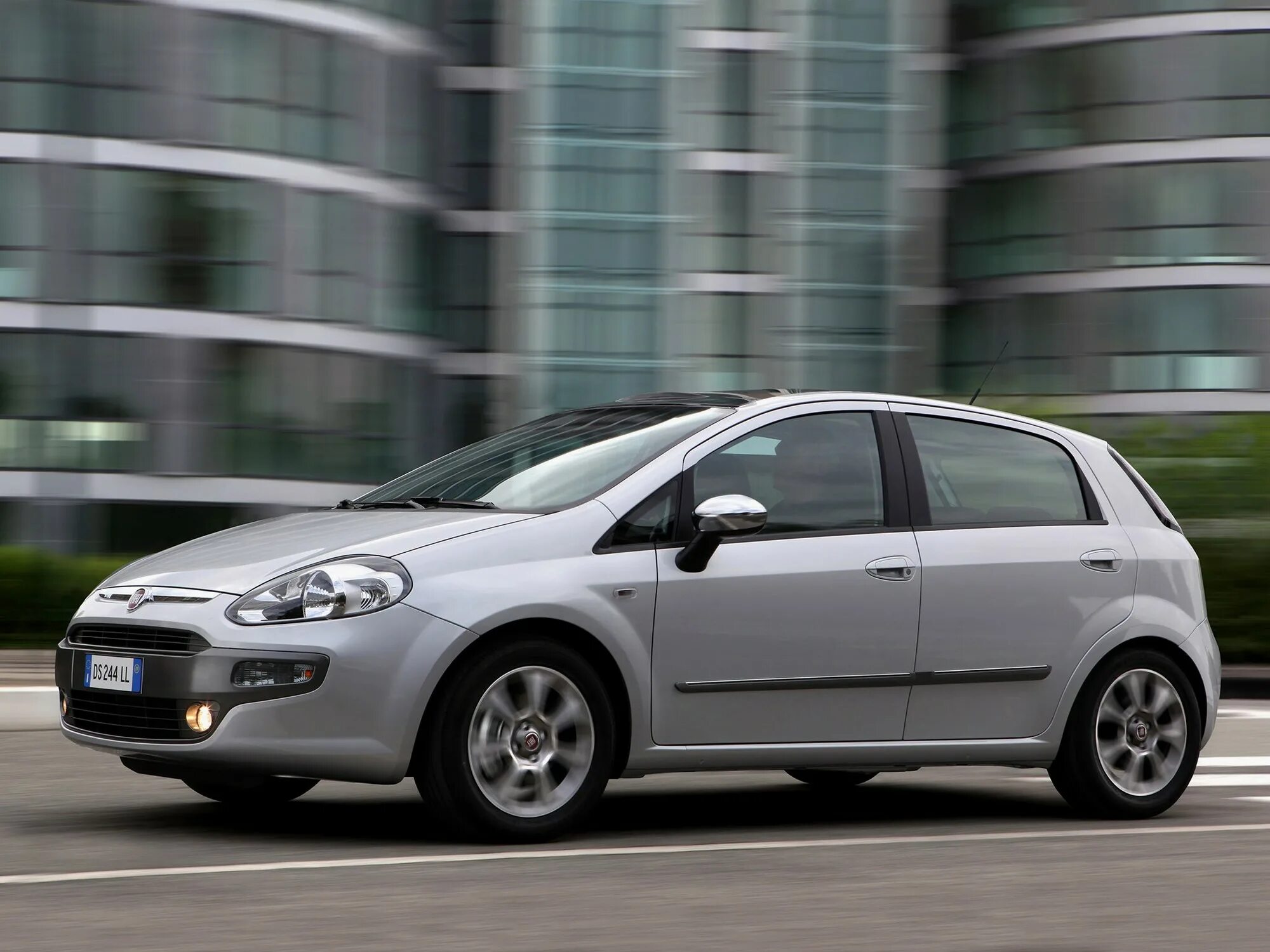 Фиат 1.3 дизель. Фиат Пунто. Фиат Гранде Пунто. Fiat punto 3 EVO. Фиат Эво 2009.