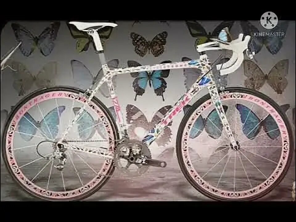 Damien hirst "butterfly" trek madone. Trek madone 2023 tour de france. Madone butterfly. Butterfly trek madone. Trek madone slr 9.