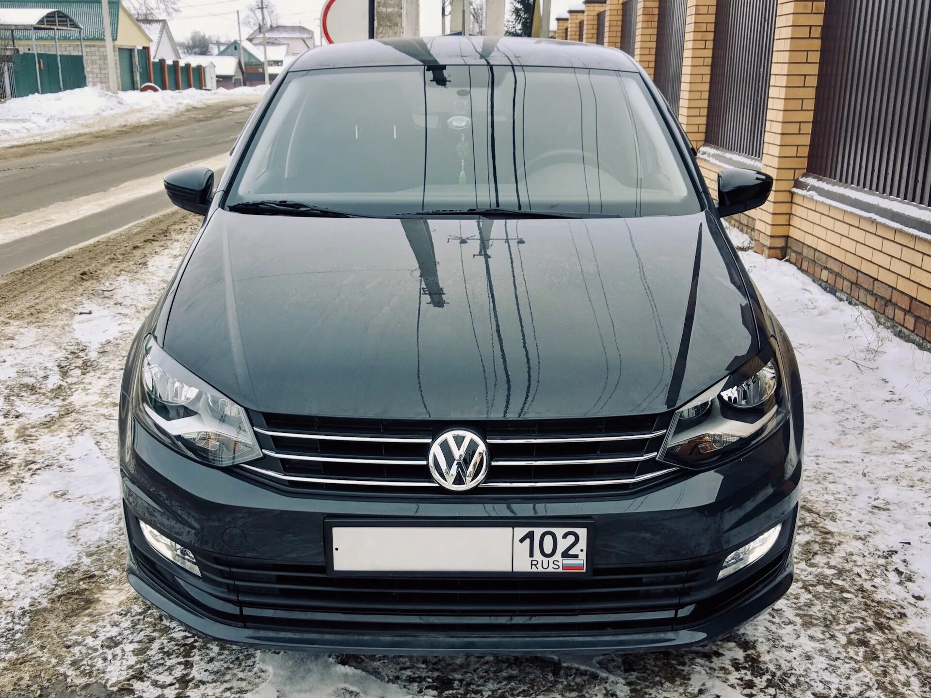 Vw polo черный антихром. Vw polo антихром. Антихром поло седан 2011. Антихром поло седан. Антихром фольксваген поло седан.