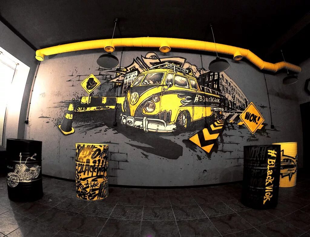 Роспись стен в автосервисе. Граффити на гараже. Разрисовать стену в гараже. Роспись гаража. Граффити на гараже.