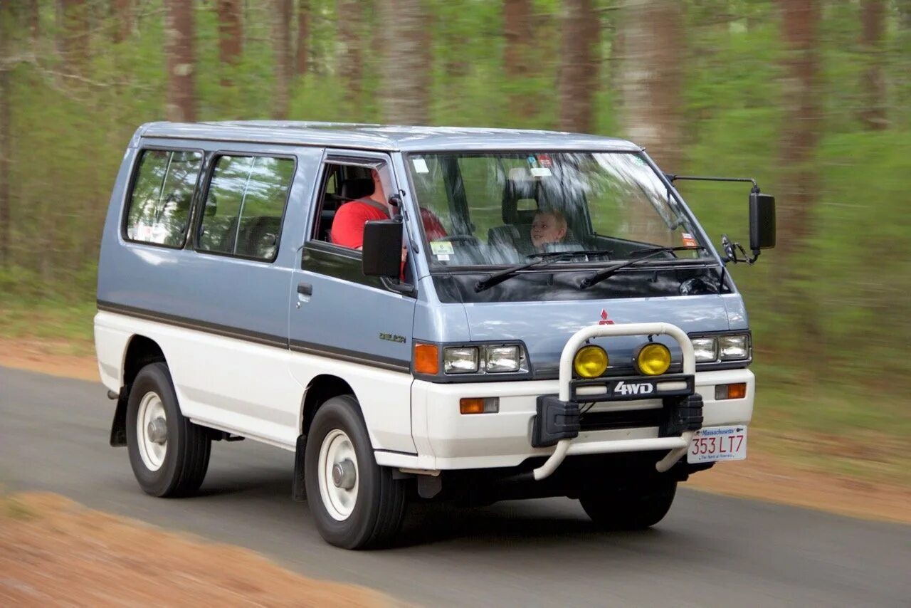 8. Mitsubishi delica 4x4. Delica l400. Мицубиси делика l400. Машина delica.