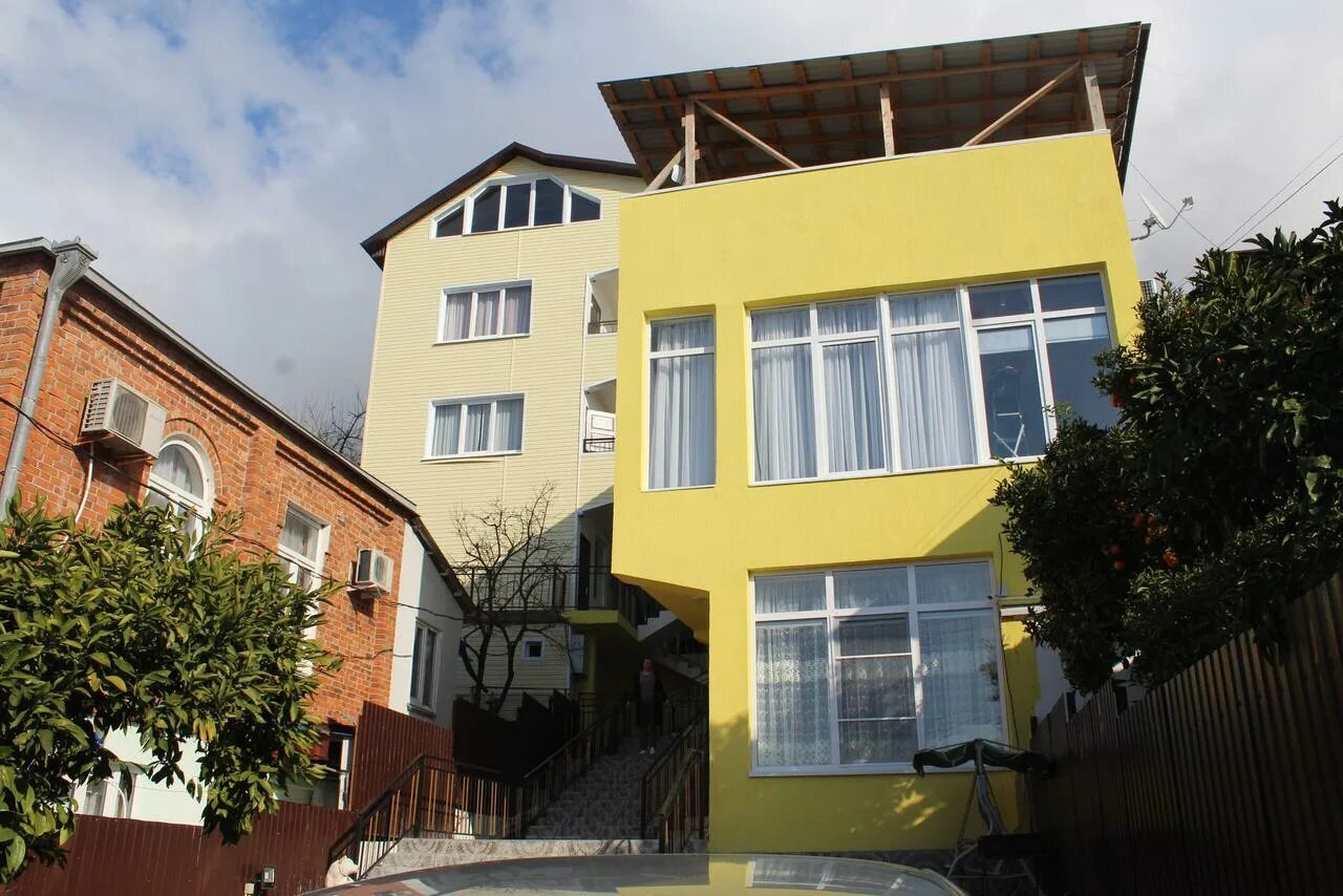 Anna guest house игра. Anna guest house. Anna guest house. Шапсугская улица гагра. Гостевой дом у анны адлер.