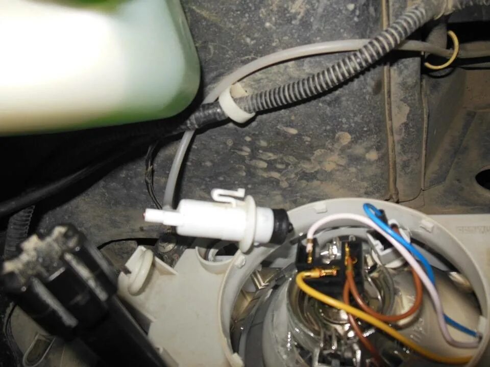 Корректор фар соната тагаз 2006. Где стоит корректор. Где стоит корректор. Корректор фар лада калина 2. Где стоит корректор.