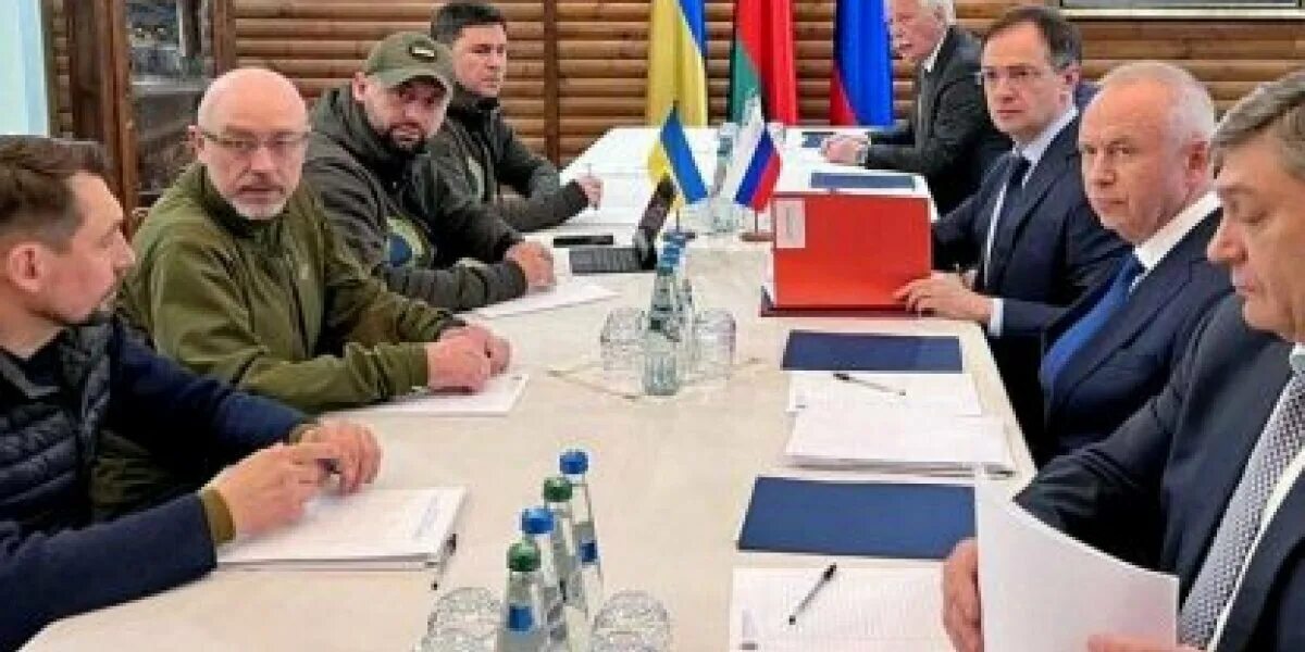 Где делегация. Переговоры росси и уркианы. Где делегация. Украинская делегация на переговорах. Российская делегация в белоруссии.