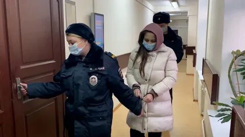 Женщина продала сына