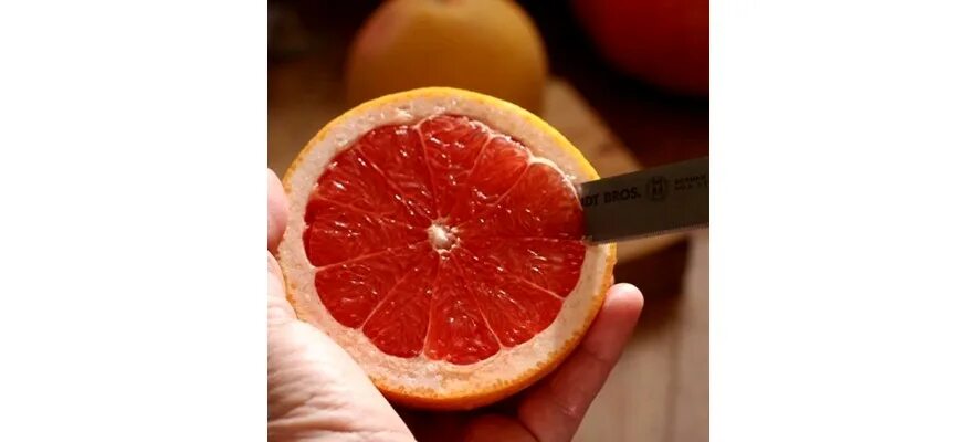 Нарезка грейпфрута. Красиво порезать грейпфрут. Красиво нарезать грейпфрут. Нарезка грейпфрута красиво. Шкурки грейпфрута