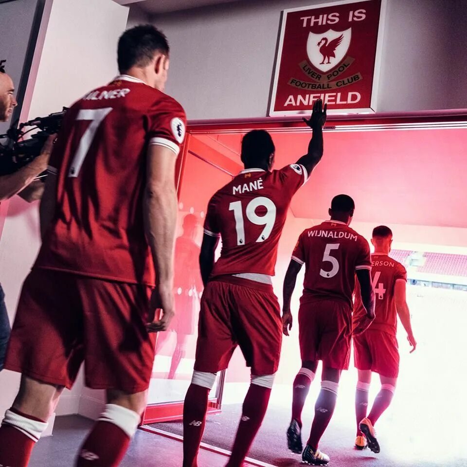 Ливерпуль 2019. Ливерпуль запись. Флаг фк ливерпуль. Ливерпуль салах лч 2022. Ливерпуль салах лч 2022.