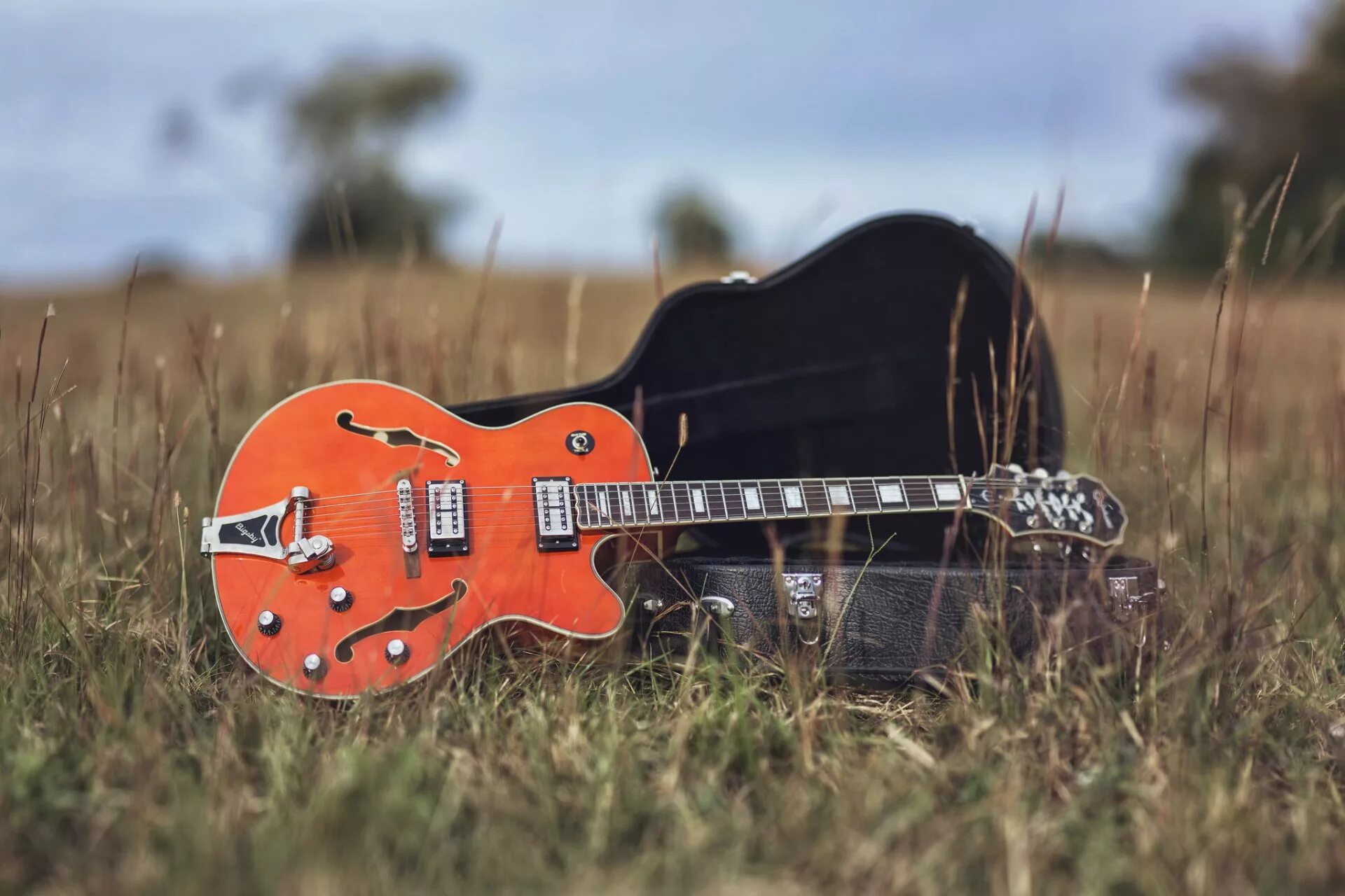 Mirjalol gitara