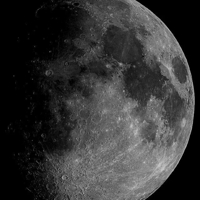 Май муна. Луна 18 мая 2022. Луна 6 мая 2012. Луна май 2022. 31 May 1997 Moon.