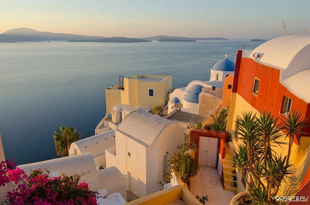 Санторин. Санторини греция. гавань санторини. santorini остров. деревня санторини, крит, греция.