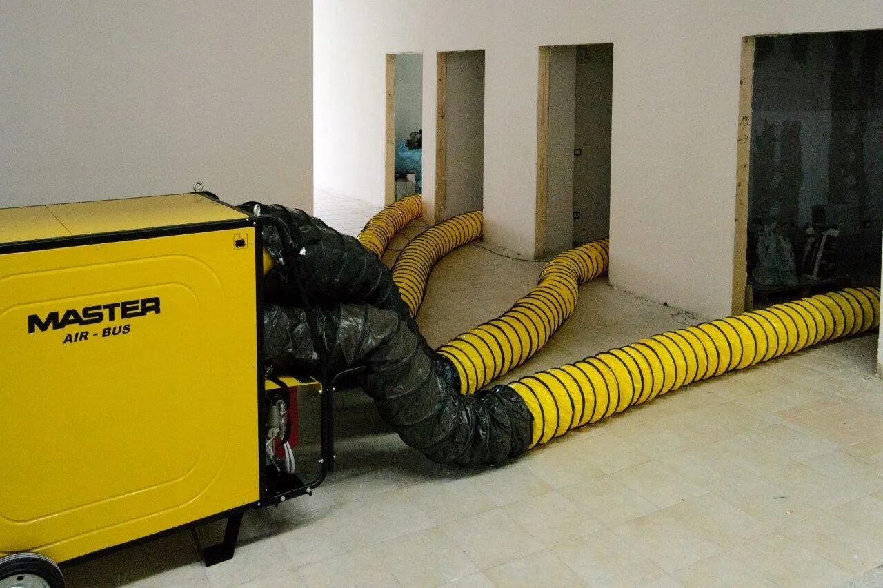 Дизельная тепловая пушка master bv 691 fs. Master air bus. Тепловая пушка master bv691. Master air bus. Тепловая пушка master bv 691 fs.