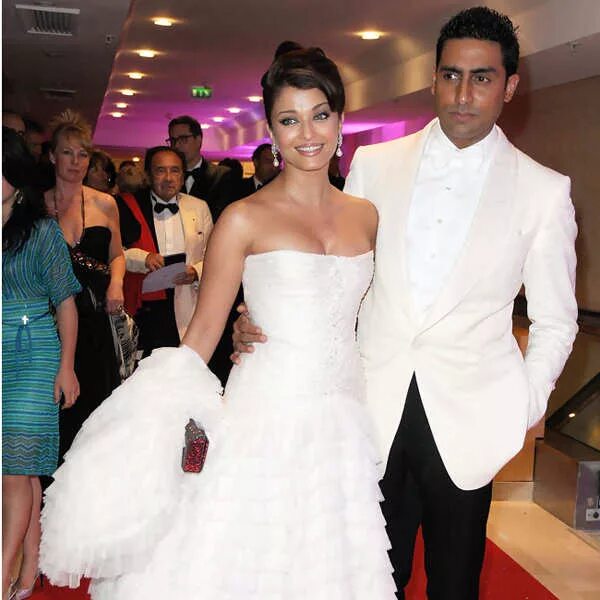 Айшвария рай биография и личная жизнь семья TAMIL FILM NEWS: Aishwarya Rai's family photos Marriage photos, Indian outfits,