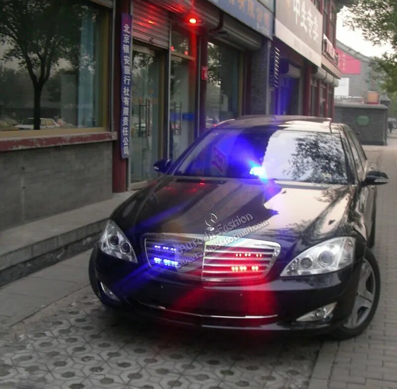 мигалка на машину как называется. машины с мигалками. мигалка ведро на авто. стробоскопы на 212 мерседес. полицейский спецсигнал мигалка.