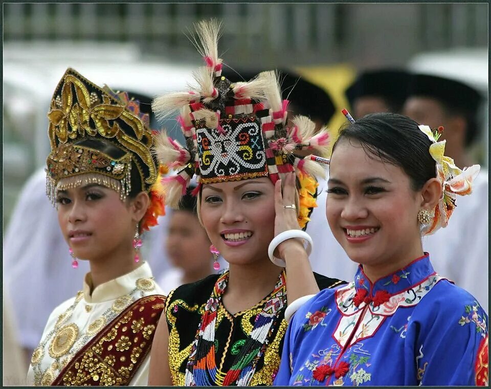 Народ азии 2. Юго-Восточная Азия малайцы. Малайцы Индонезии. Малайцы Малайзии. Таиланд малайцы.