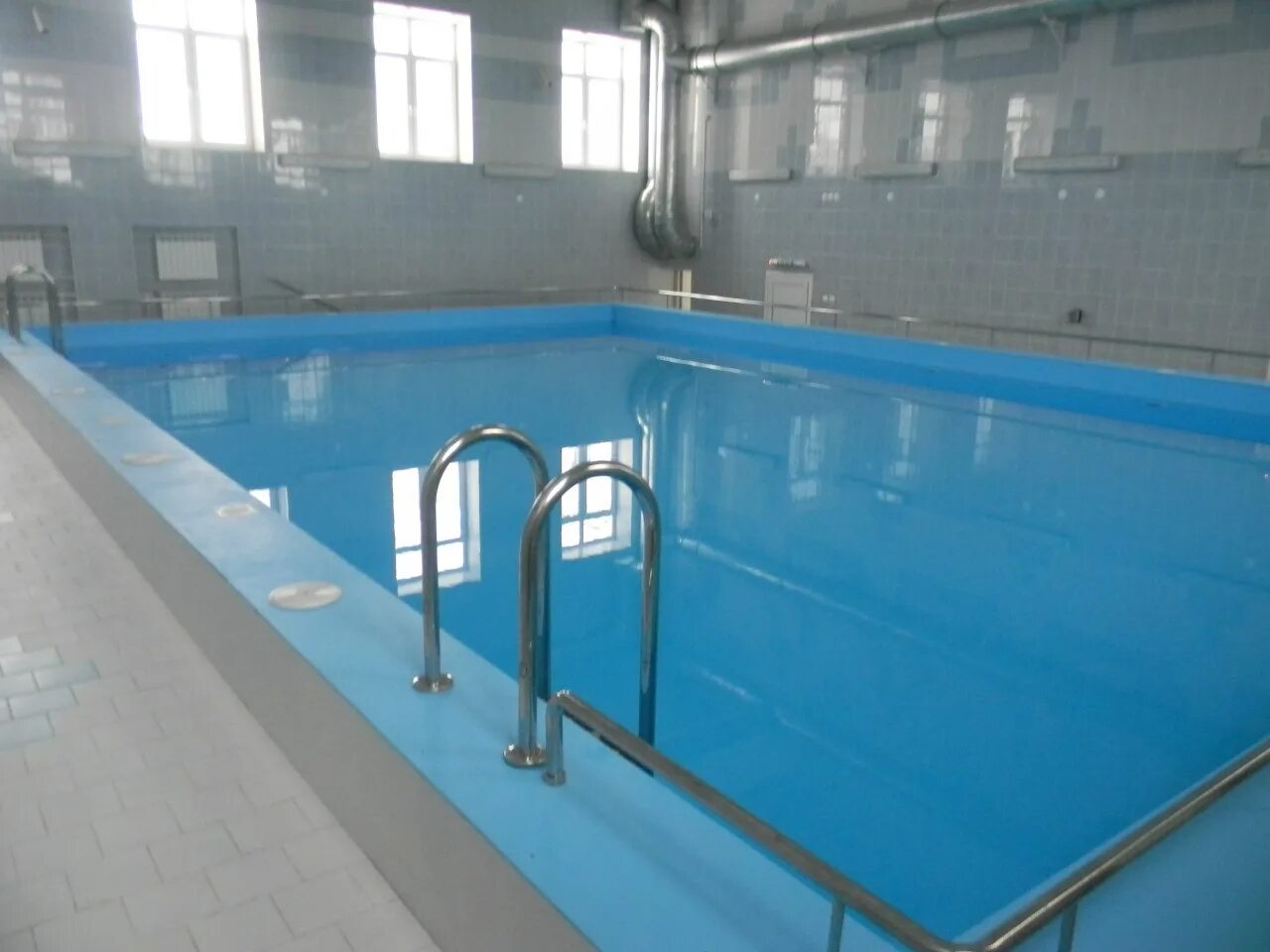 Спортивно оздоровительном комплексе «орленок» губкин. Губкин бассейн орленок. Смены лагеря орлёнок губкин. Лагерь орленок губкин. Орлёнок город губкин.