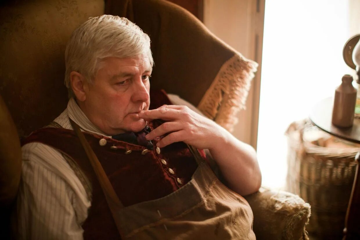 колин симпсон актер. питер уайт актер. питер уайт актер кадры. питер вайт актер. Peter white (actor).