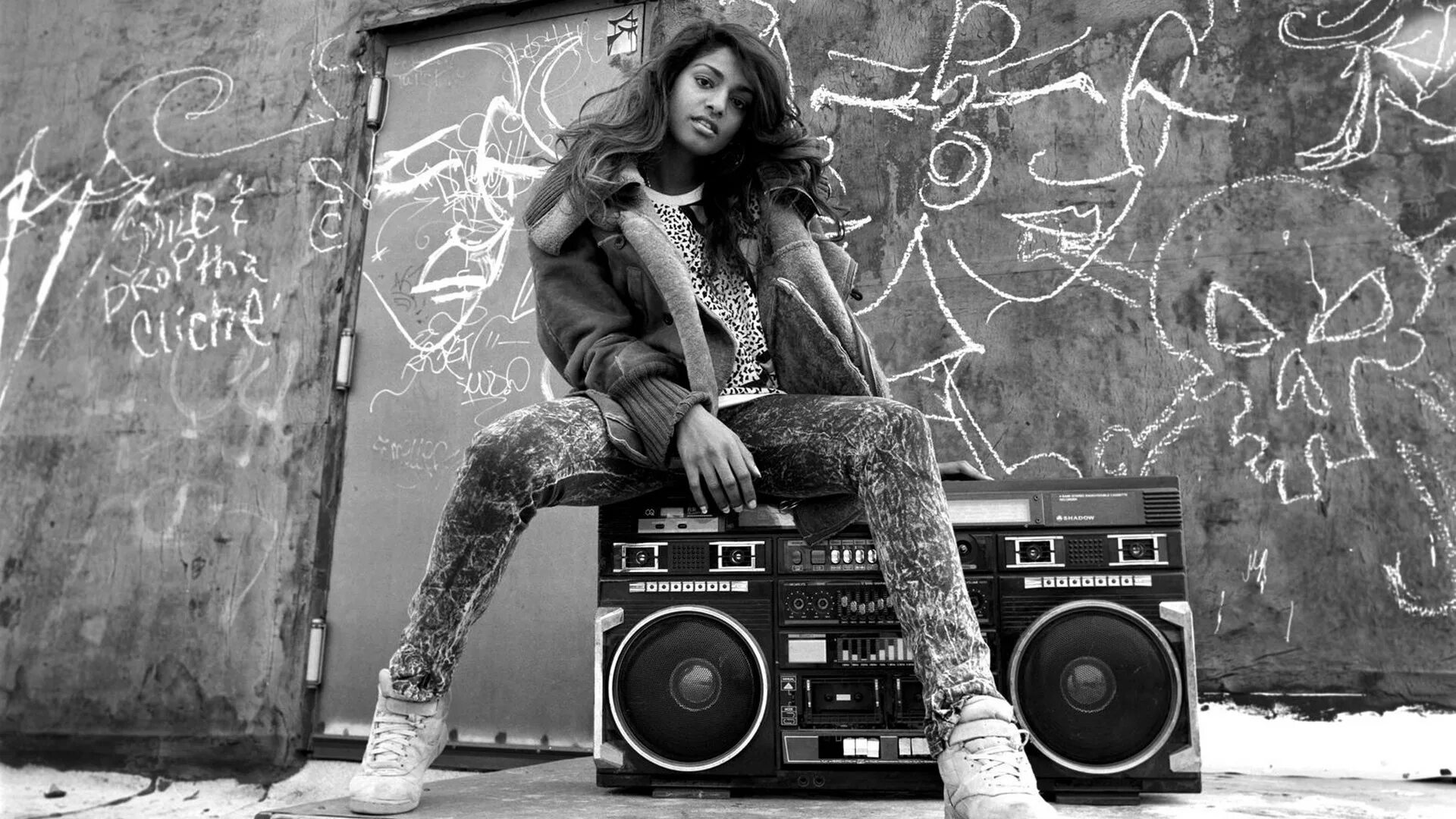 Песня рэп девушка. Рэп певица темнокожая. Девушка гангста. Обои для крутых деффчонок. Американские рэп певицы.