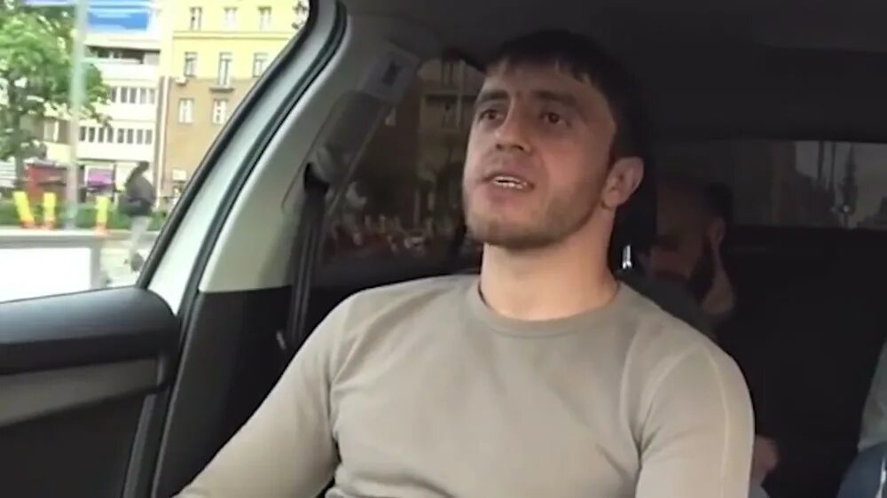 Дагестанец в москве отказался платить за проезд. Таксист дагестанец мурад. мурад дагестанец такси. мурад братишка такси. дагестанец в такси.