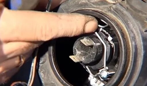 Как поменять лампочку мазда 3 бк. Лампы ближнего света мазда 3 bk. Как поменять лампочку мазда 3 бк. Как поменять лампочку мазда 3 бк. Как поменять лампочку мазда 3 бк.