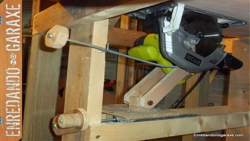 Механизм наклона циркулярной пилы. Подъемный механизм диска циркулярной пилы jet. Лифт дисковой пилы. Механизмподъёмастолациркулярки. Механизмподъёмастолациркулярки.