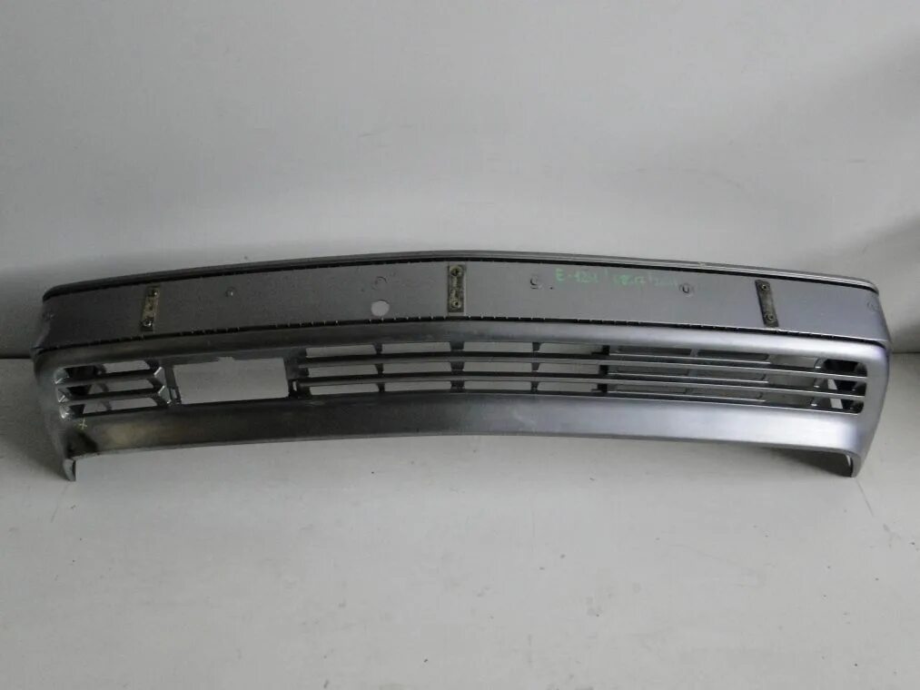 Бамперы 124 передние. Передний бампер мерседес 124. W124 бампер передний рестайлинг с кондиционером. Mercedes w124 передний бампер. Бамперы 124 передние.