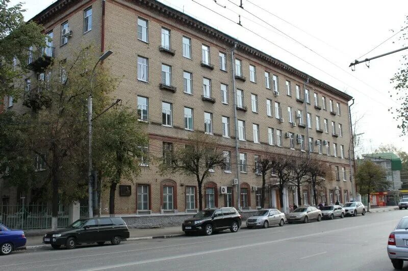 Дзержинского 11 1. Королев ул дзержинского 11 поликлиника. Дзержинского 84/1 курск аптека 46. Дзержинского 37 салон оптики. Дзержинского 11/2 казань.