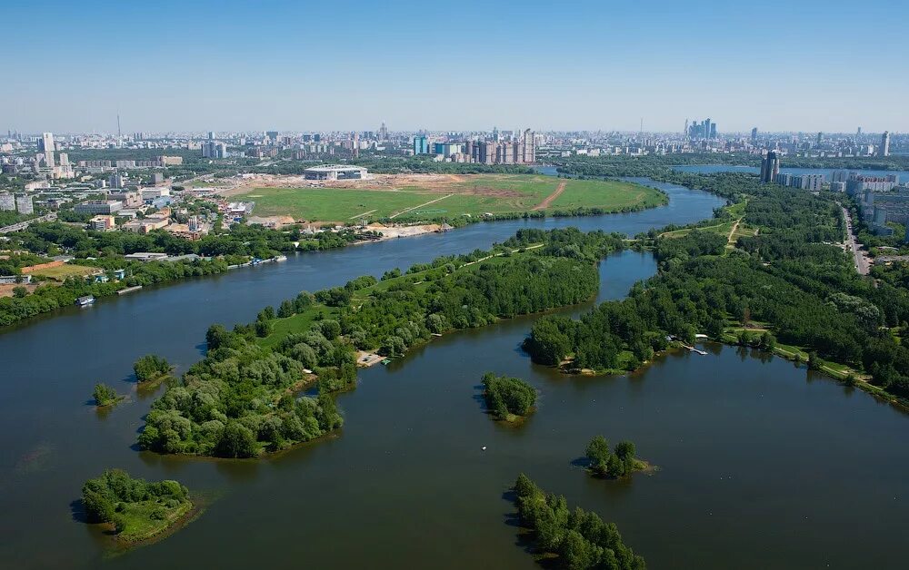 2 реки в москве названия. Москва река Строгино. Москва Строгинский парк берег. Кировская Пойма Строгино. Река москварика.