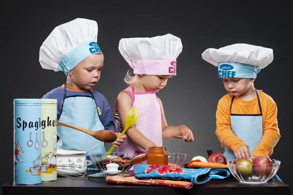 Cooking babies. Дети поварята. Мастер класс для детей кулинария. Кулинарные мастер классы для детей. Мастер класс по кулинарии для детей.