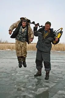 Дедушка поехал на рыбалку
