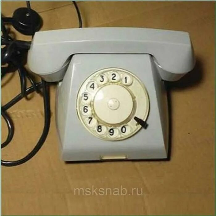 Телефон вэф та-72. Та-72м+телефон. Стационарный телефон дисковый. Полевой телефон та-57. Телефон vef ta-72.