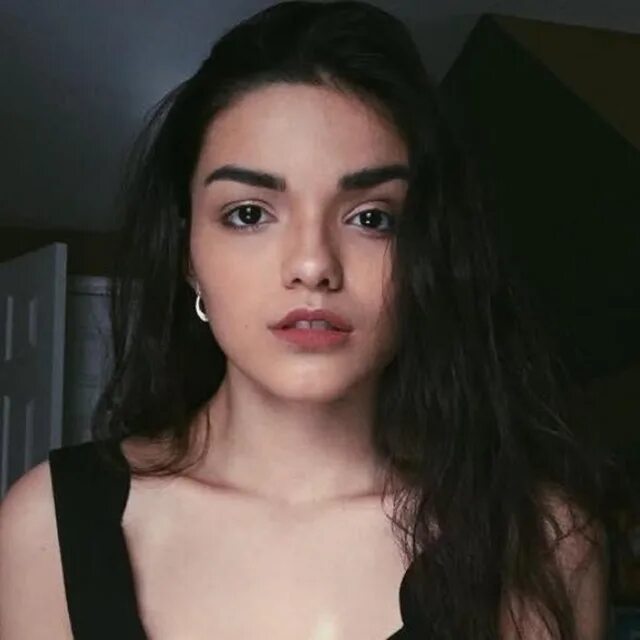 Who is rachel. Рейчел зеглер. rachel anne zegler. зиглер рейчел белоснежка. рэйчел зеглер белоснежка.