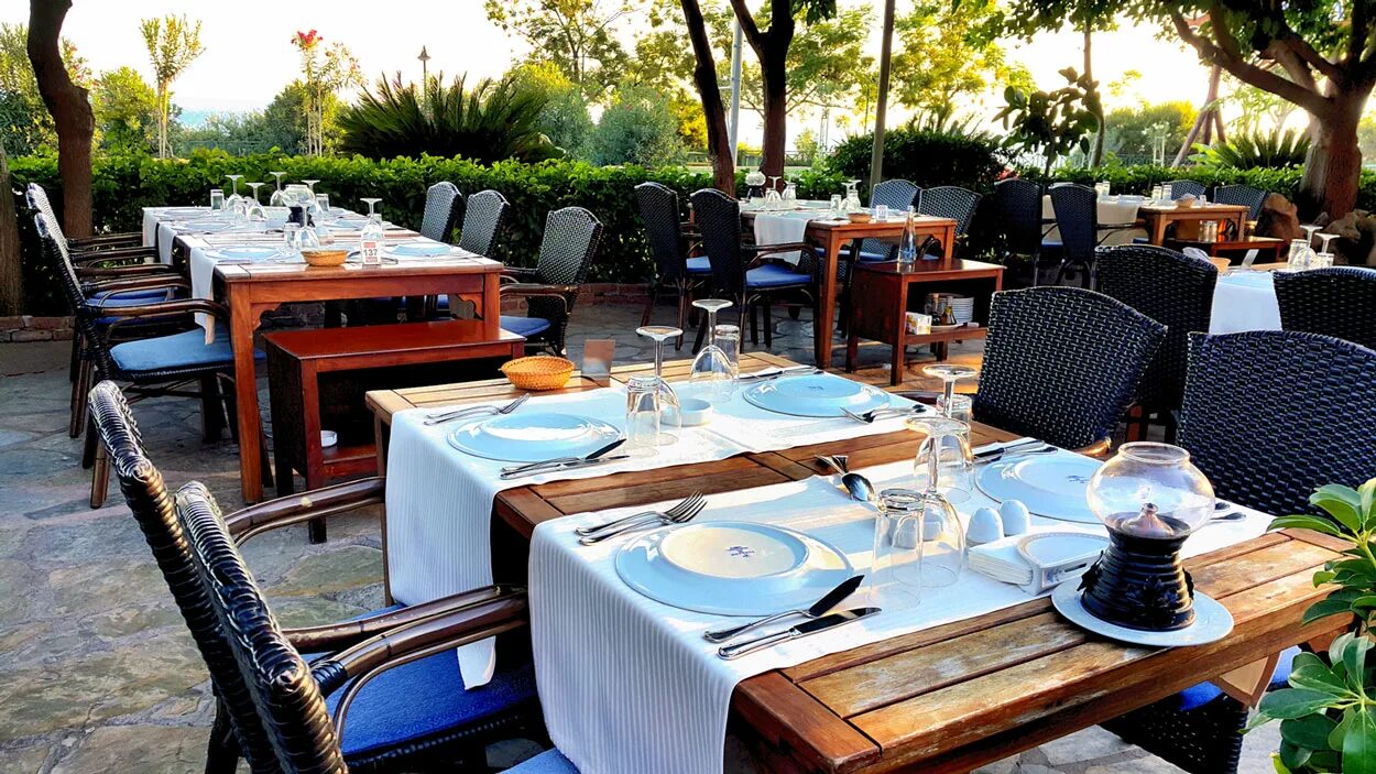 Арма анталия. Арма ресторан турция. Анталья кафе. Arma ресторан в анталии. Arma ресторан в анталии.