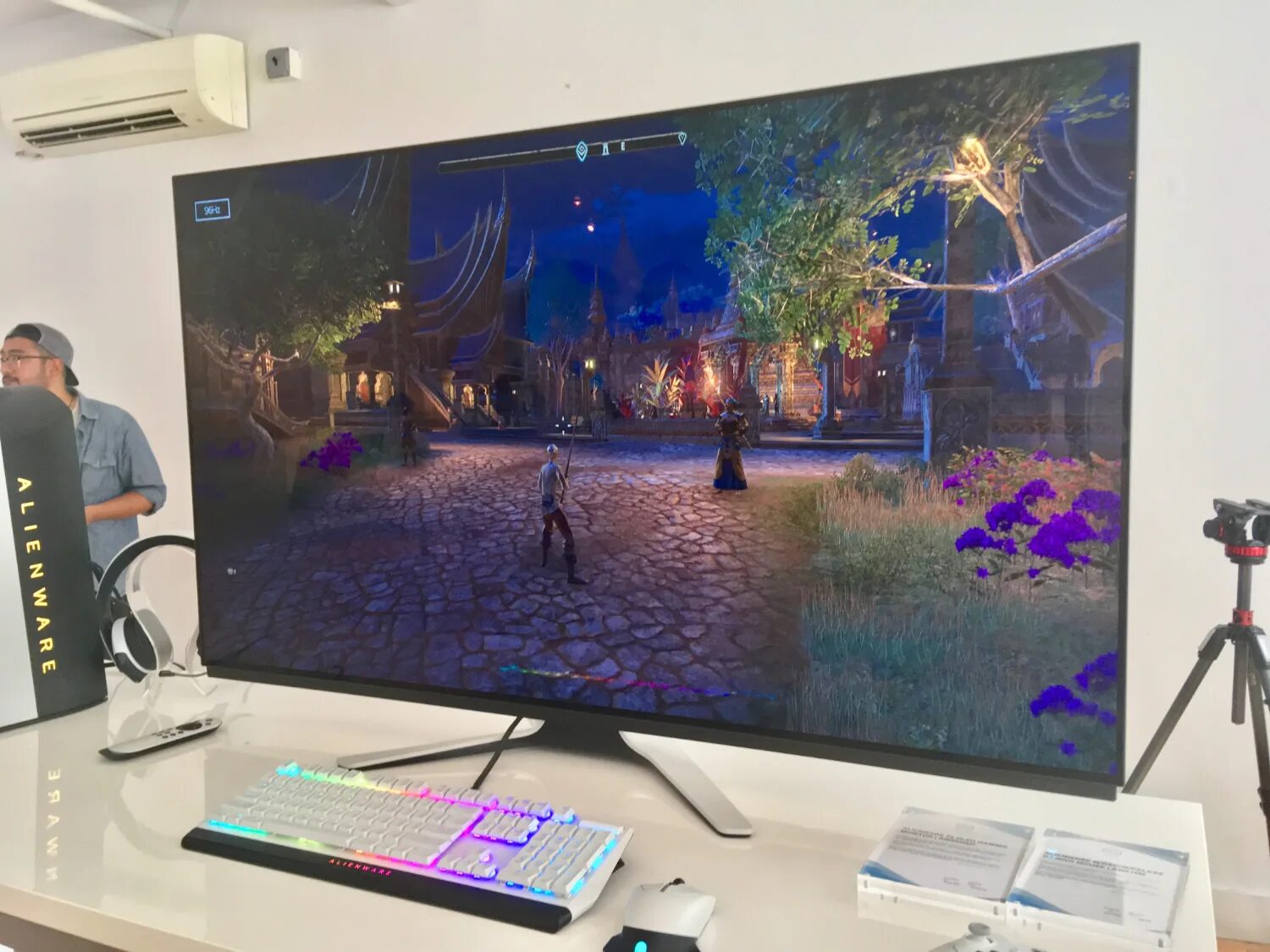 Монитор acer e200hv 120 герц. Разница между 60 герц и 144 герц. 4k 120 hz мониторы. 120 гц. 120 гц.