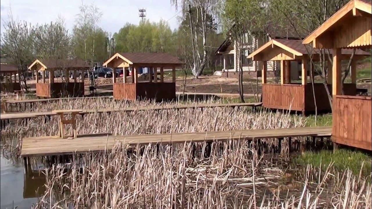 Деревня юрлово пятницкое шоссе. Рыбалка в юрлово пятницкое шоссе. рыбацкая деревня юрлово. озеро в юрлово пятницкое шоссе.