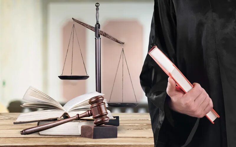 Правовая информация картинки. Атрибуты судьи. Legal economic. Закон. Российское законодательство.