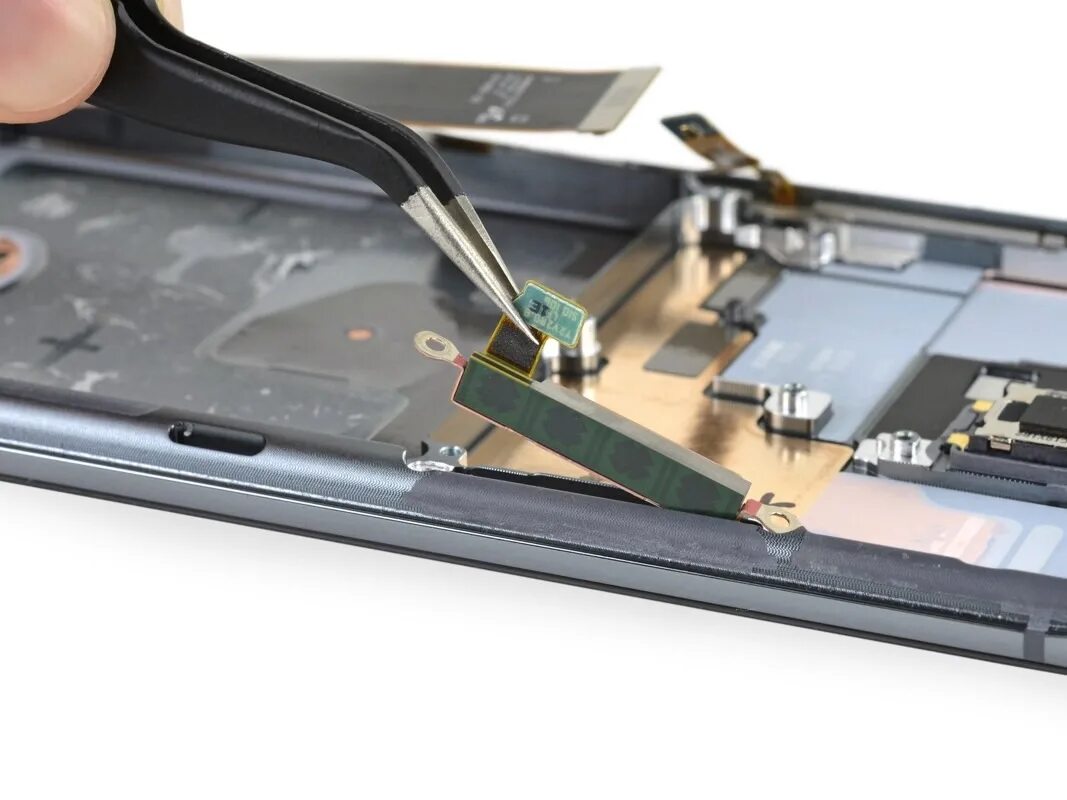 Стоимость ремонта экрана телефона. Samsung Galaxy s21 Ultra IFIXIT. S20 Teardown. Samsung s20 Ultra дисплей. S20 Ultra Teardown.