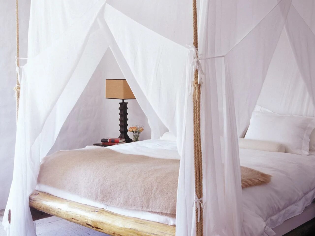 Шторка над кроватью. Headboard ikea. Как называются штуки над кроватью. Балдахин над кроватью. Как называются штуки над кроватью.