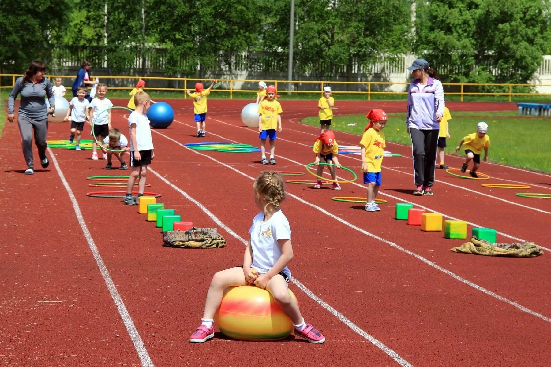 Спортивные соревнования для детей. Спортивные соревнования для дошкольников. Спортивный праздник. Спортивные мероприятия для детей. Старшая группа спортивные мероприятия