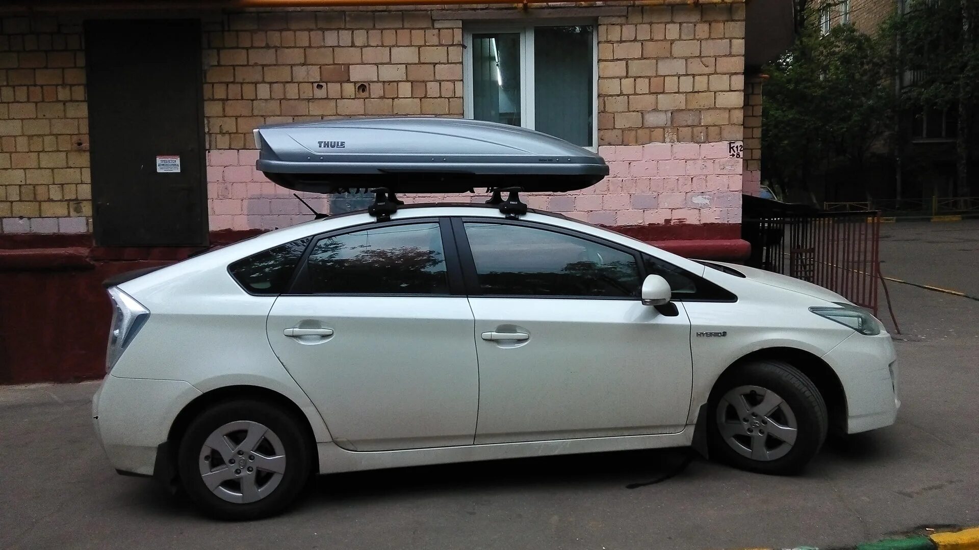 Крыша приус. Крыша приус. Тойота приус 2006. Toyota prius 20 поперечины. Багажник на крышу toyota prius 20.