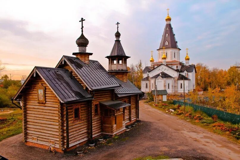 Храм ксении петербургской медвежьи озера. Храм блаженной ксении петербургской медвежьи озера. Церковь ксении петербургской медвежьи озера. Храм ксении петербургской в медвежьих. Храм ксении петербургской отпевание медвежьи озера.