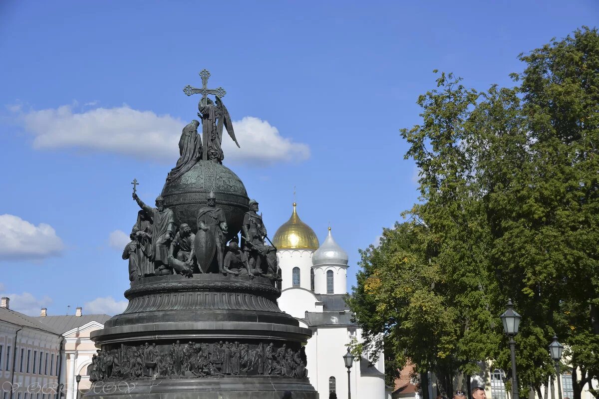 Памятники россии. Михаил Микешин тысячелетие России. Памятник тысячелетию России в Великом Новгороде 1862.. Великий Новгород Кремль памятник тысячелетия. Тысячелетие Руси памятник Великий Новгород.