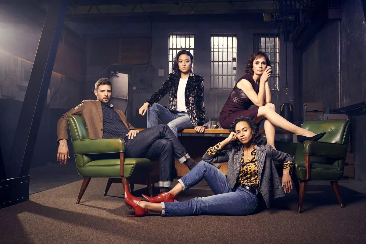 Show programme. Телевизор с шоу. обои для друзей. drama tv programme. z 2019 постер.