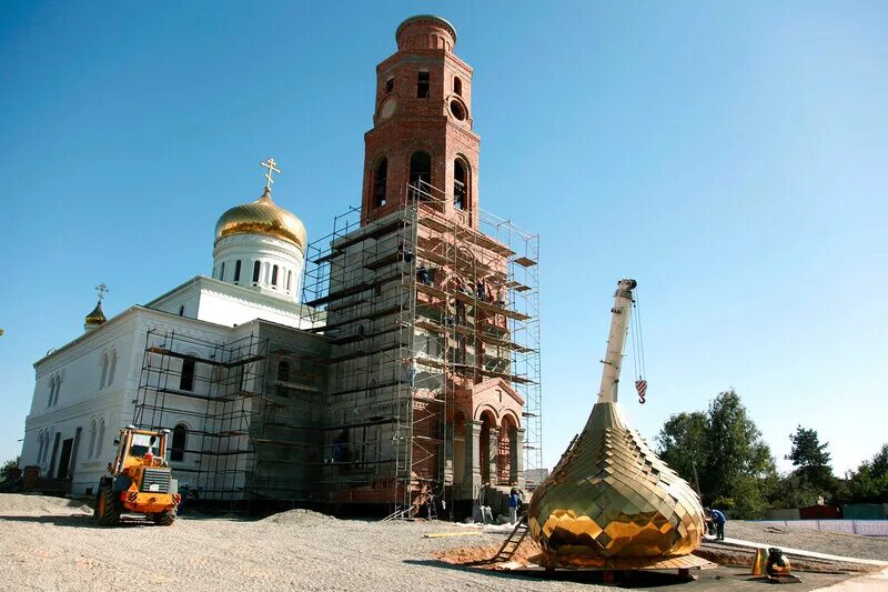 Где строится храм. Свято троицкий храм гомель. храм андрея первозванного астрахань.