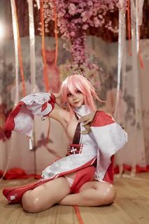 People 2667x4000 Joyce Lin2x women model cosplay Yae Miko (Genshin Impact) ...